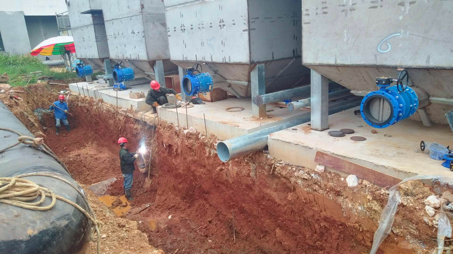 吊装现场 (1)_副本.jpg